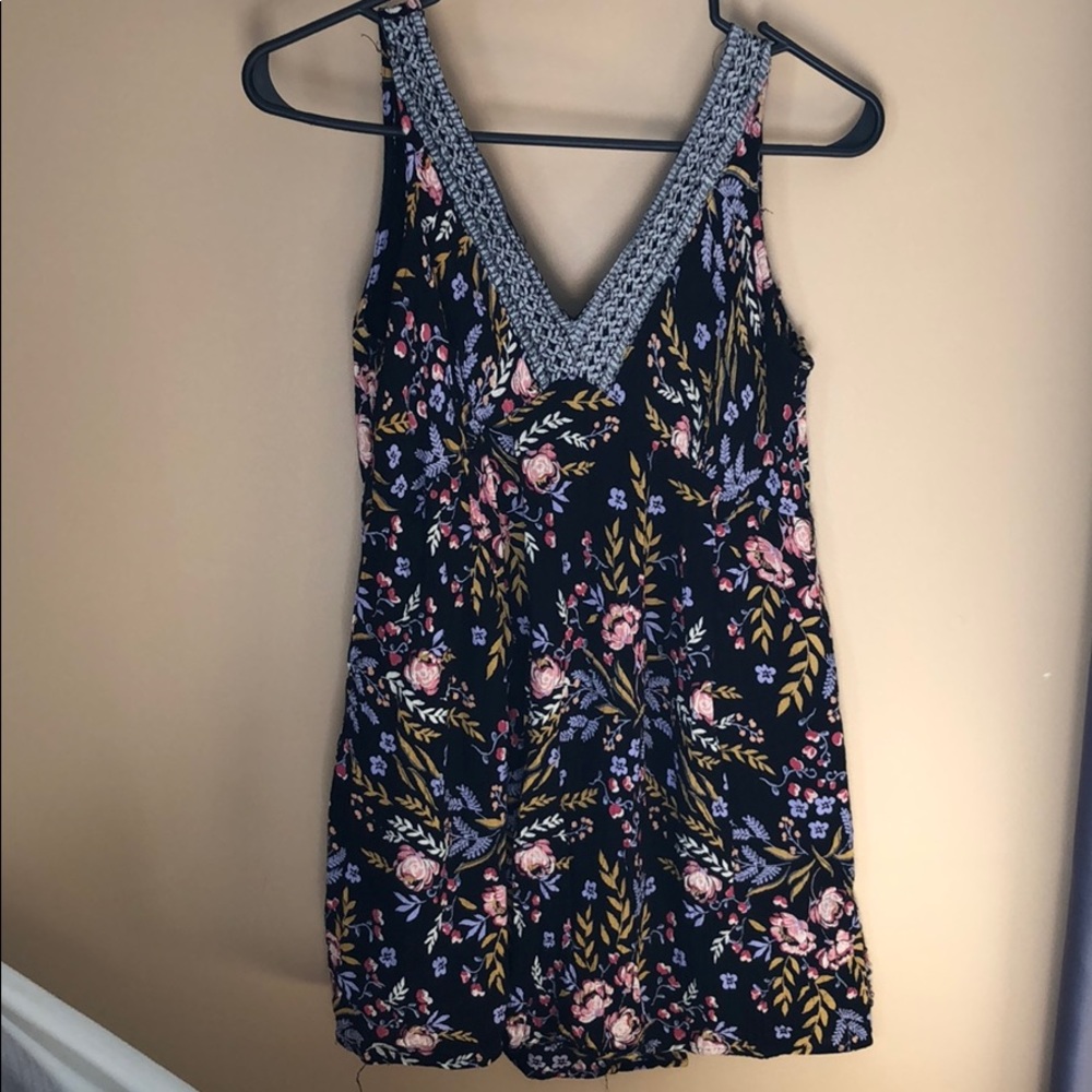 Black flowered sundress 🌞